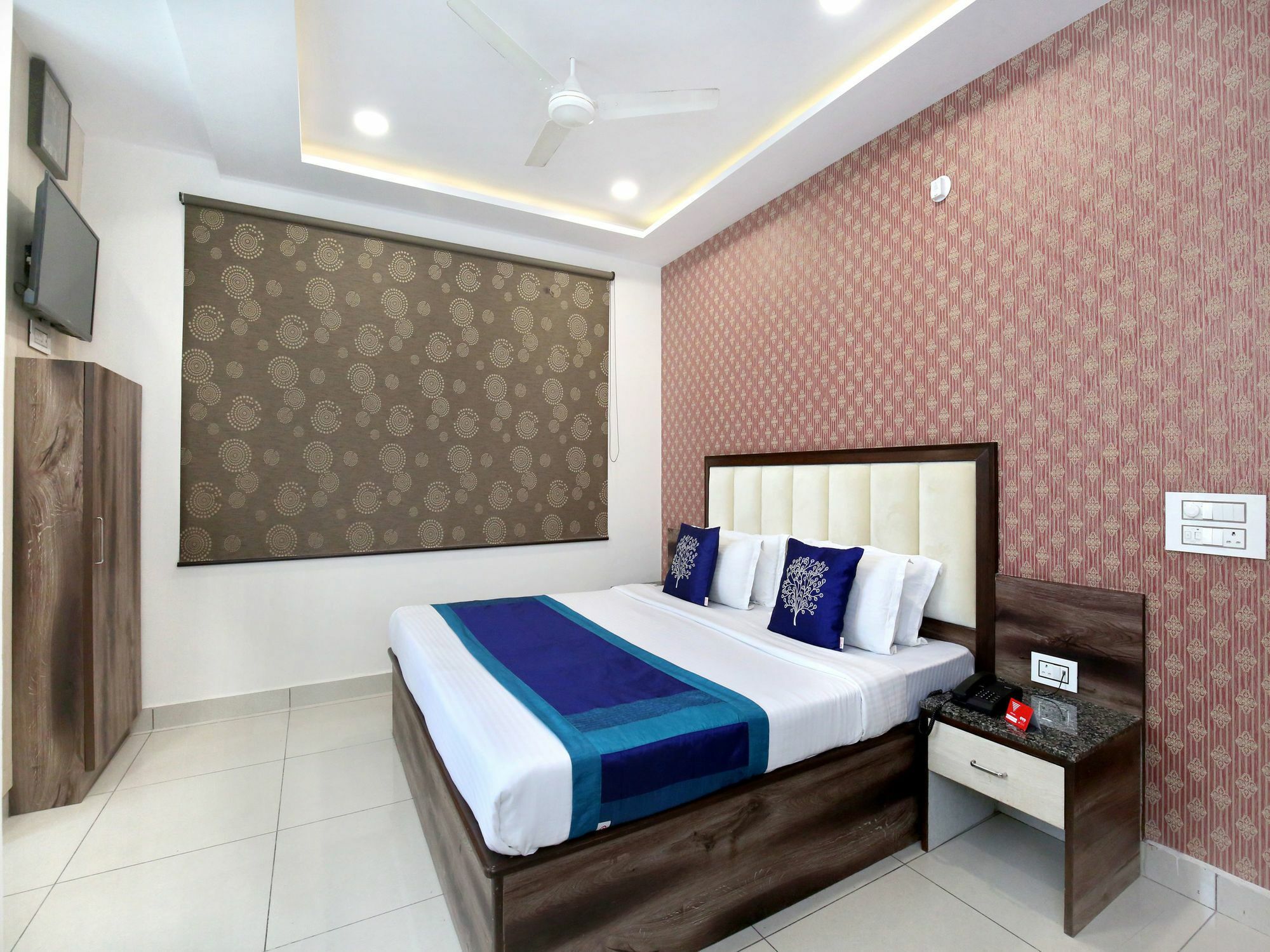 โอโย 9674 โฮเต็ล Obr Hotel ลูดิฮานา ภายนอก รูปภาพ